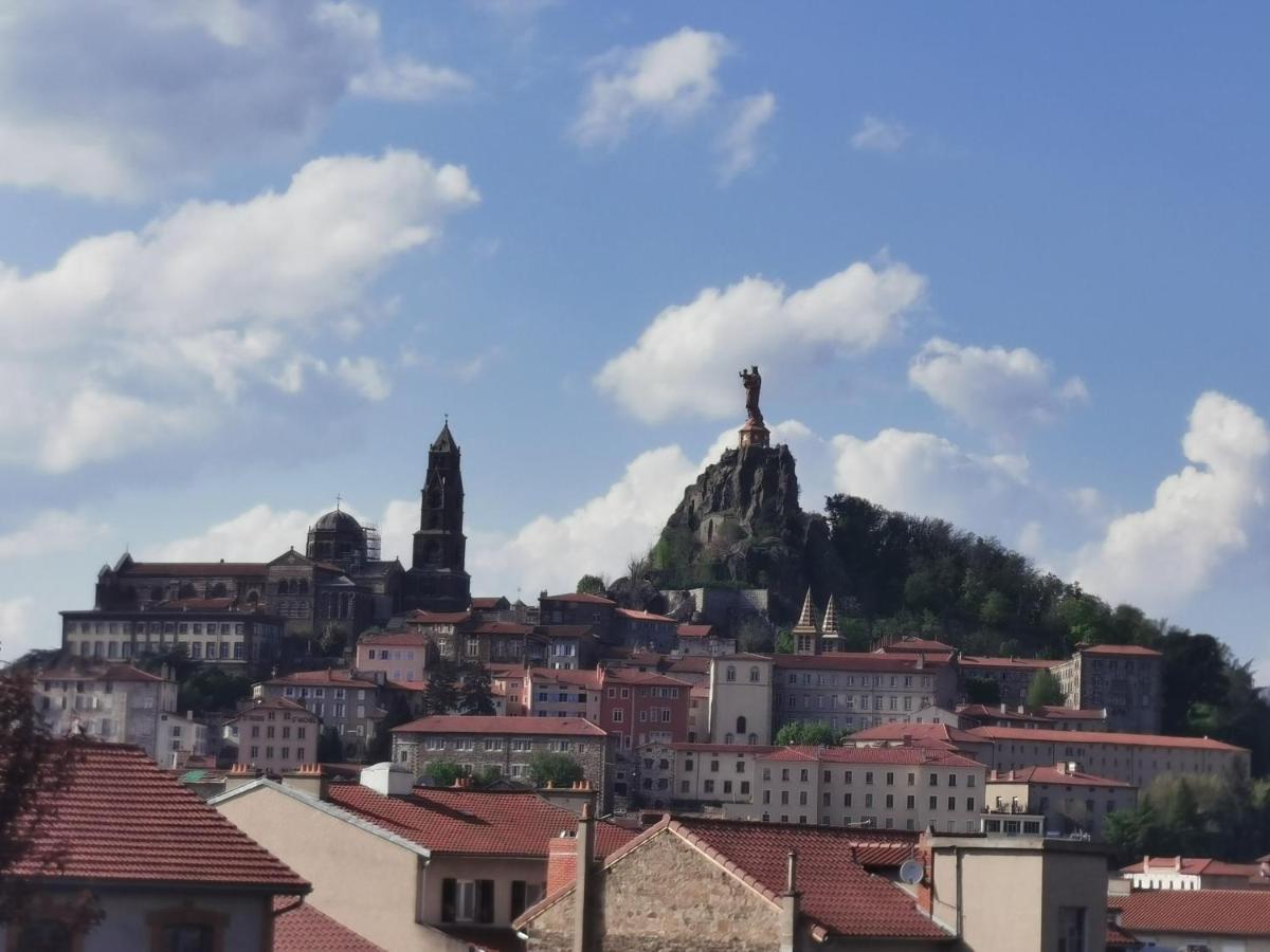 Velay Cocon Appartement 4 Chambres Avec Vue Sur Les Monuments Le Puy-en-Velay Exterior photo